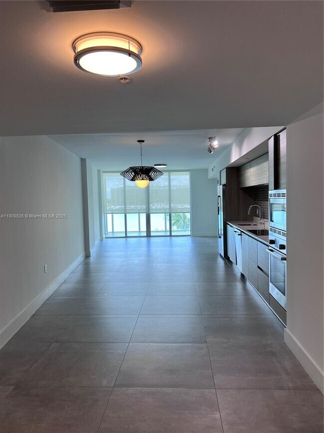 Building Photo - 6620 Indian Creek Dr