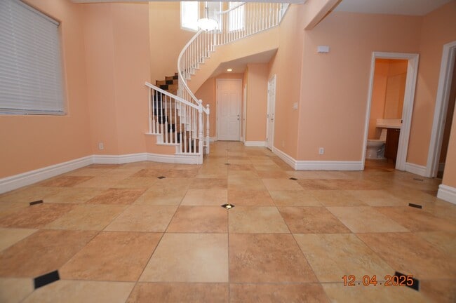 Building Photo - 638 Harvester Course Dr