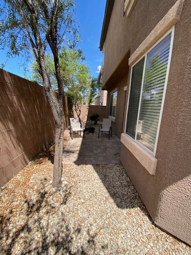 Building Photo - 3 bedroom home in Sky Ridge