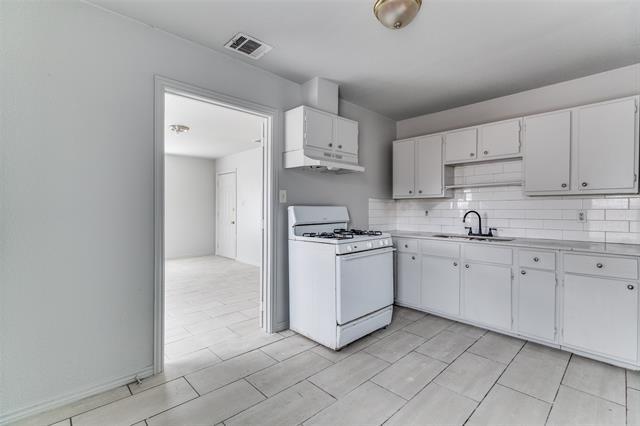 Building Photo - 7911 Wanebe Dr