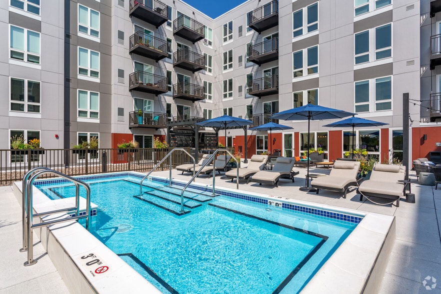 Ellison 1555 Ellinwood Ave Des Plaines IL 60016 Apartment Finder