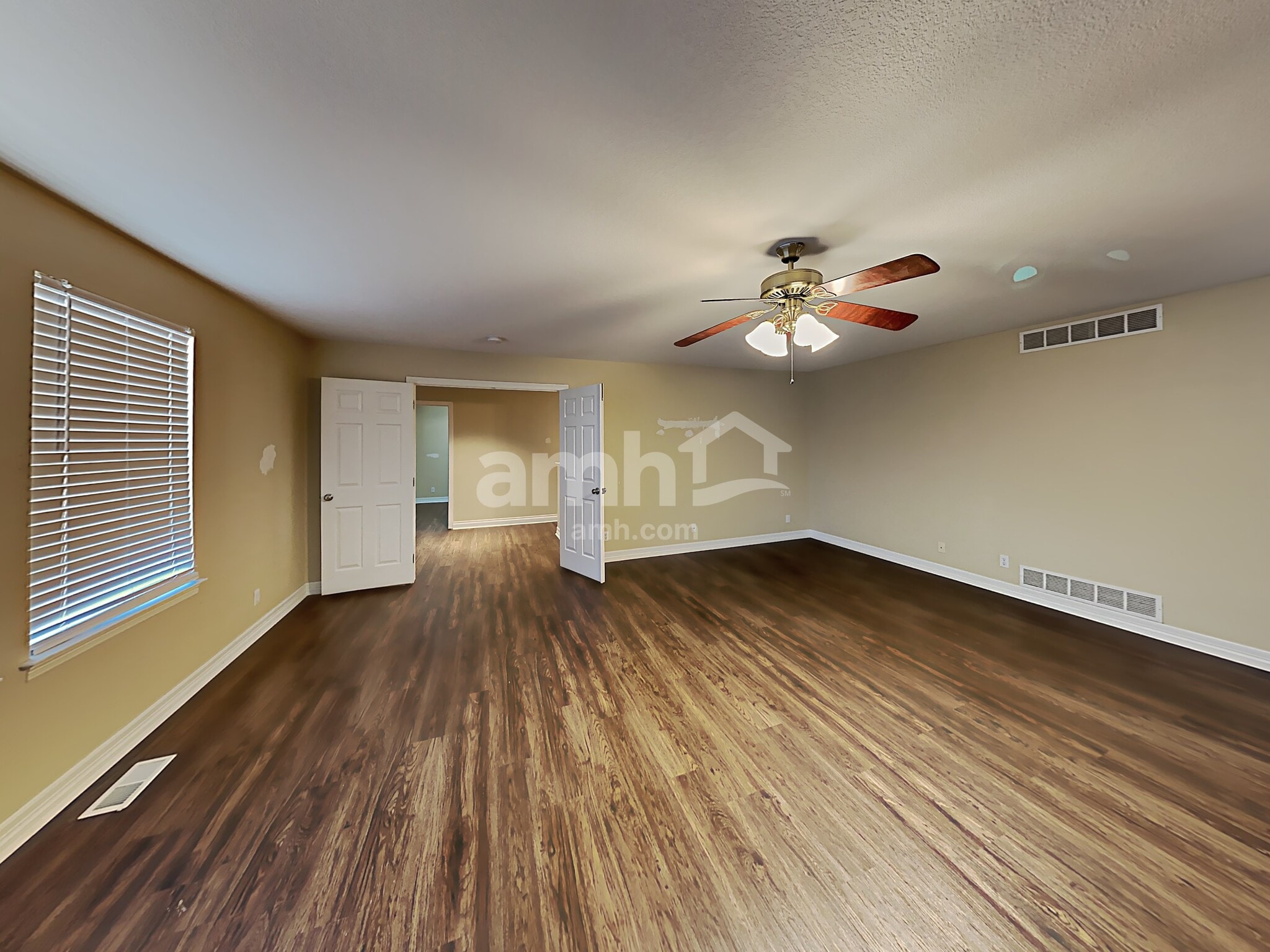 Building Photo - 13945 Jasmine St