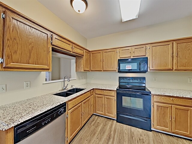 Building Photo - 1432 Brighton Circle