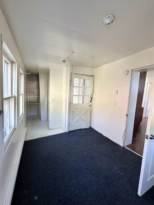 Building Photo - 1038 6th Ave