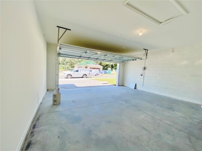 Building Photo - 5709 Horseshoe Loop