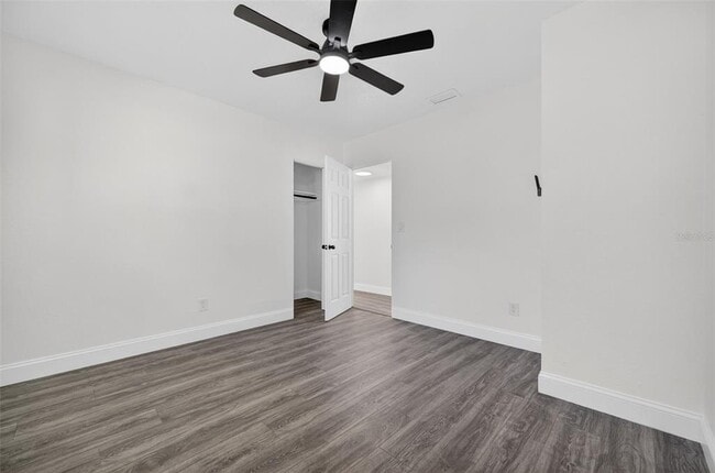 Building Photo - 3034 Touraine Ave