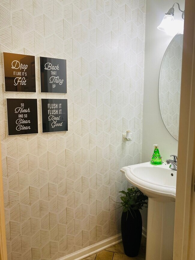 Building Photo - 2745 Borkshire Ln