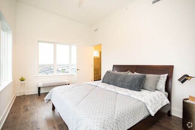 Interior Photo - Old Trail Heights