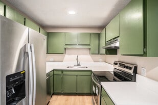 Building Photo - Stoneridge Apartments