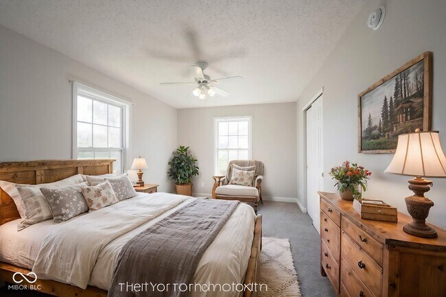 Building Photo - 859 Runnymede Dr