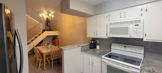 Building Photo - 14515 Wunderlich Dr