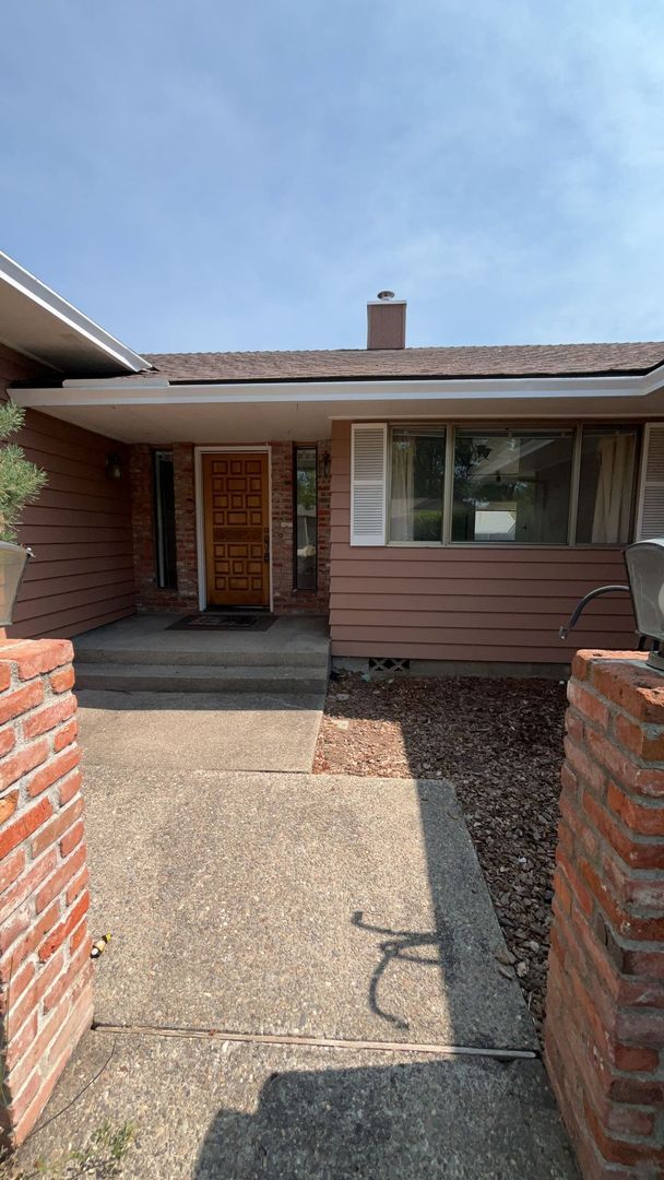 Building Photo - 2774 Jessica Cir