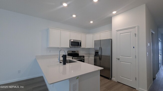 Building Photo - 577 Holly Lks Dr