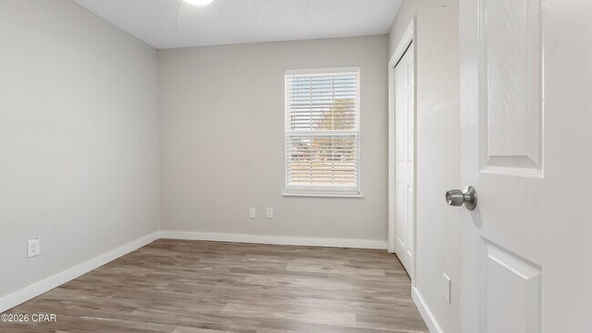 Building Photo - 1712 Vecuna Cir