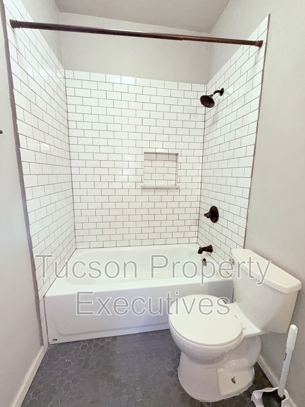 Building Photo - 1245 N 1st Ave