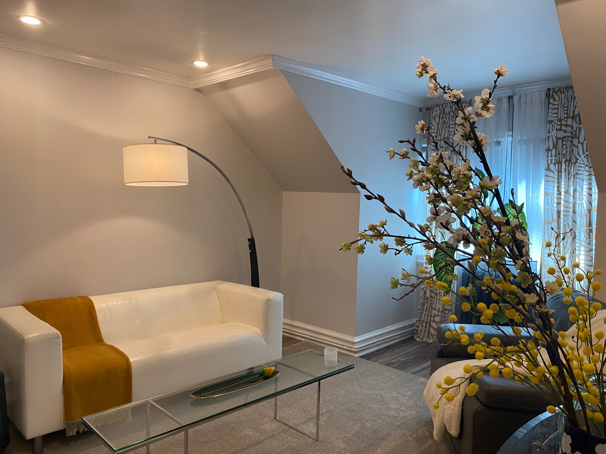 living room - 1013 N 63rd St