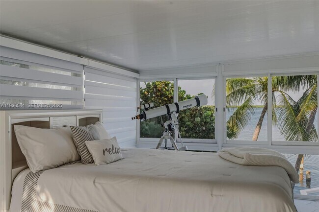 Building Photo - 16 North Dr