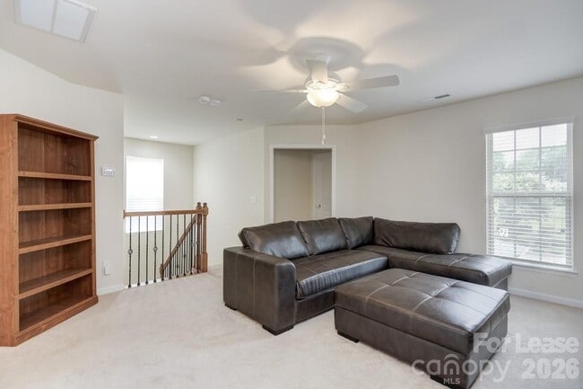 Building Photo - 223 Quail Crossing