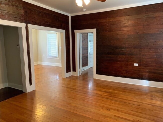 Building Photo - 1002 Forest St