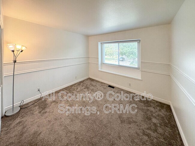 Building Photo - 2970 Haystack Dr