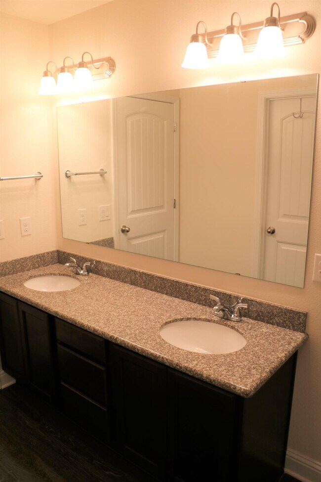 Building Photo - 6393 Redberry Dr