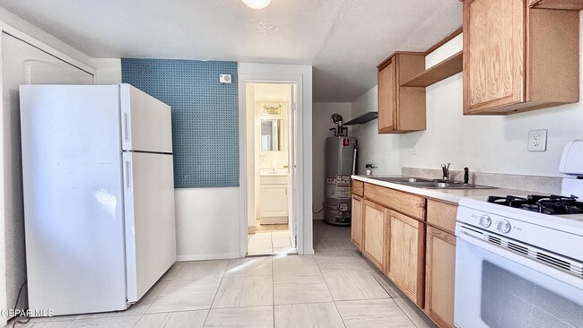 Building Photo - 7509 Wilcox Dr