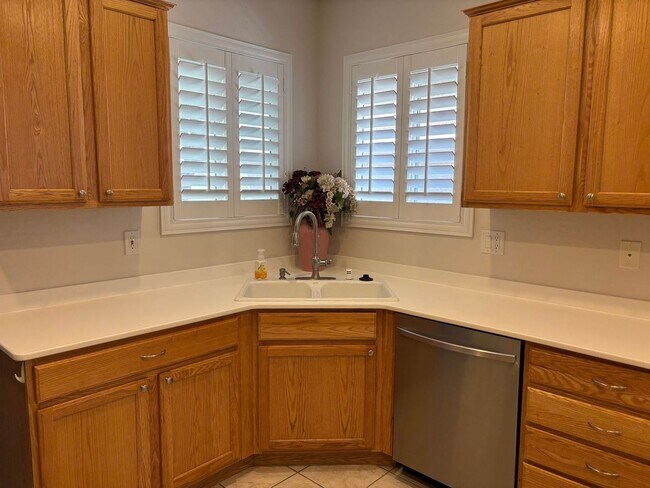 Building Photo - Charming 2-Bed Retreat with Covered Patio in Solera 55+