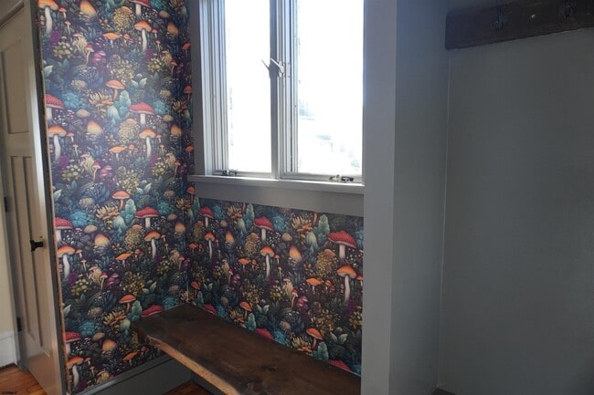 Building Photo - 202 Acorn Terrace