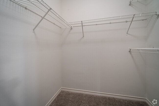 1BR, 1BA - 805SF - The Verandah at LakePointe