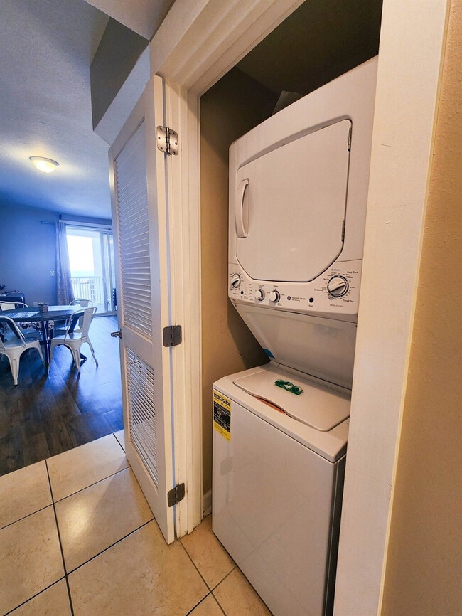 Building Photo - 11800 Front Beach Rd