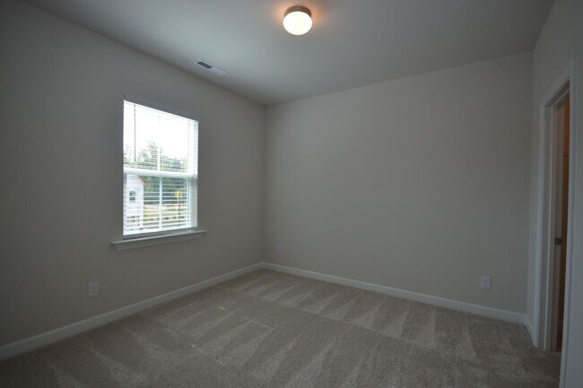 Building Photo - 7805 Sofiana Ave