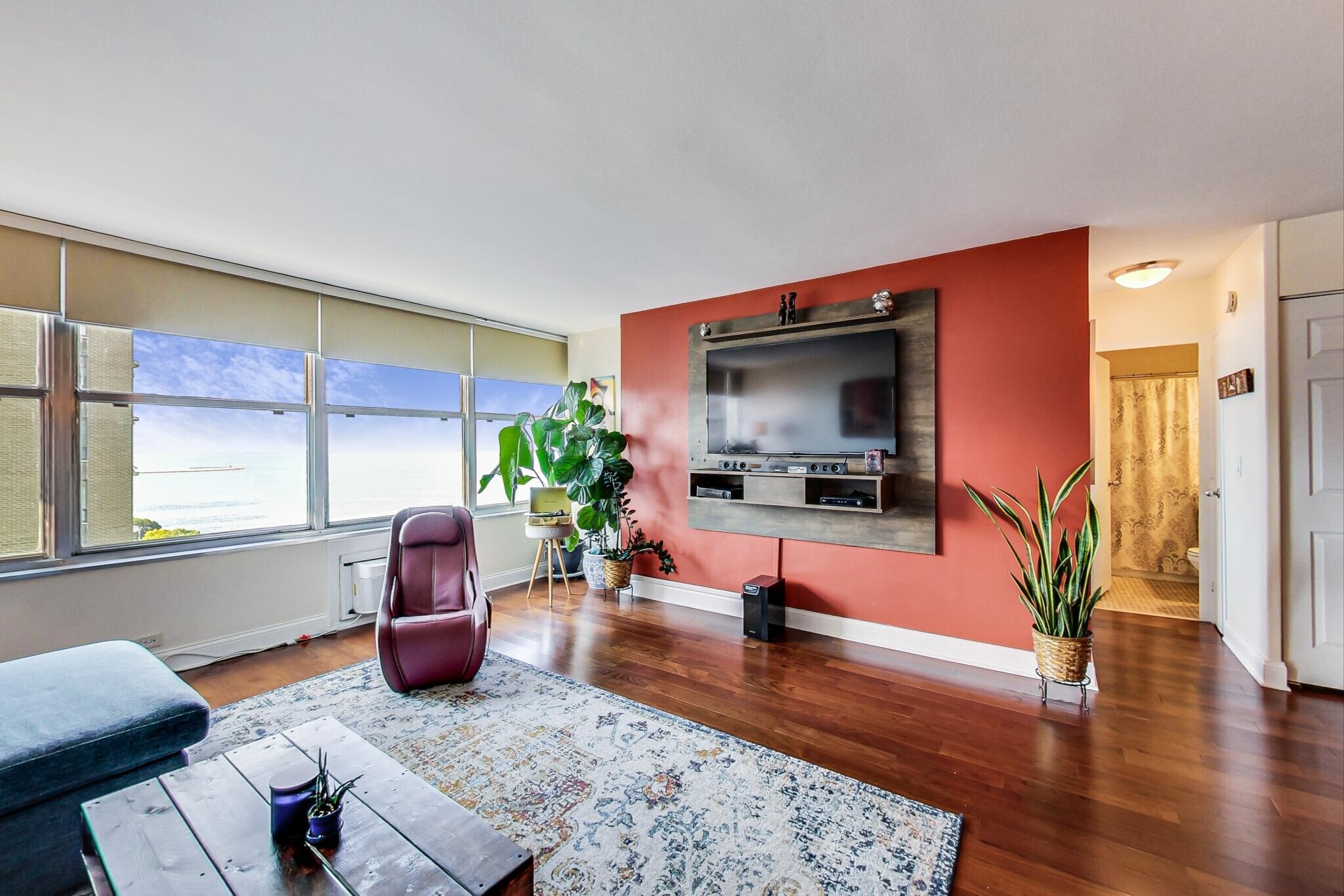 Building Photo - 1000 N Lake Shore Dr