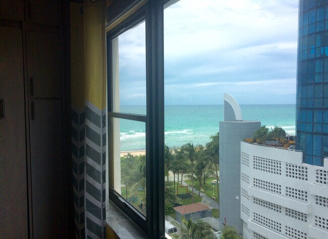 Building Photo - 6345 Collins Ave