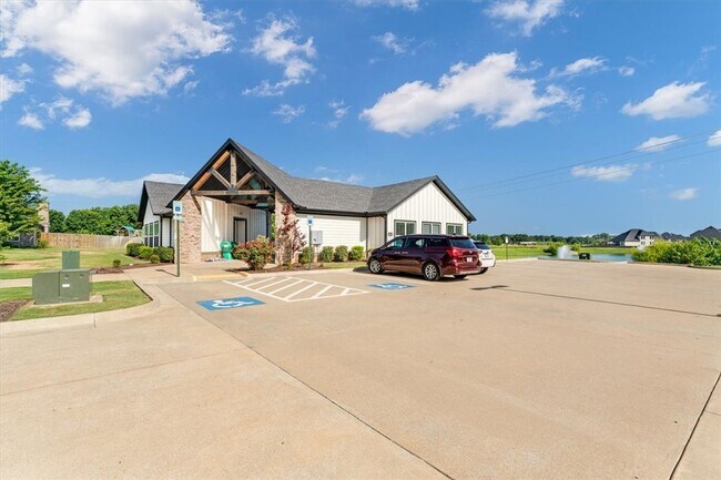 Building Photo - 1510 Florentine Rd