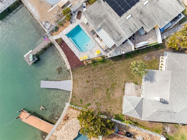 Building Photo - 475 115th Ave