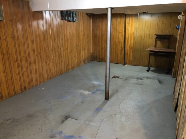 Building Photo - 2 Bed / 1 Bath Single Family Home for Rent...