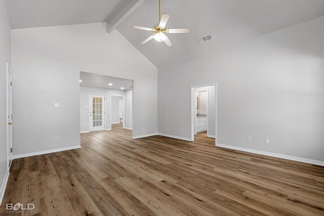 Building Photo - Check Out this 3 bed 2 bath in North Shreveport!