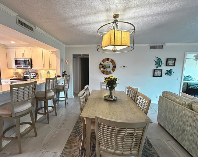 Building Photo - AVAILABLE MAY 4! Experience Resort Living at La Puerta del Sol: Stunning Golf Course Views, Moder...