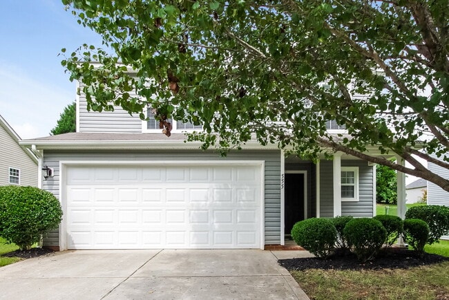 Building Photo - 555 River View Dr