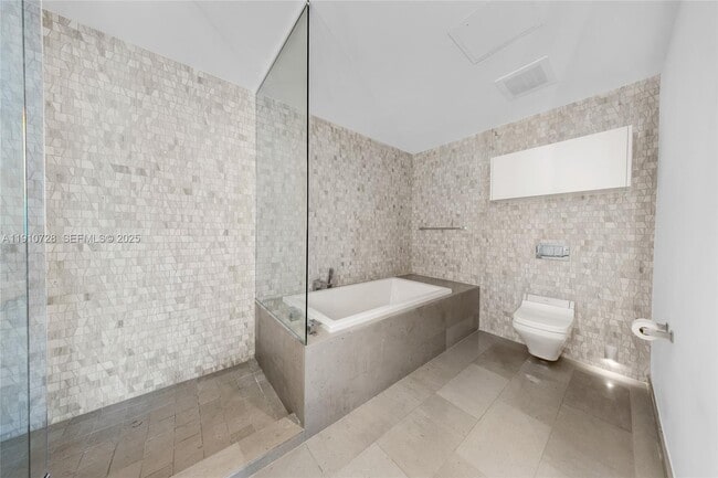 Building Photo - 88 SW 7th St