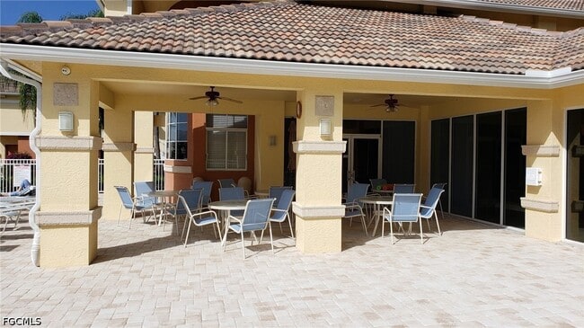 Building Photo - 6401 Aragon Way