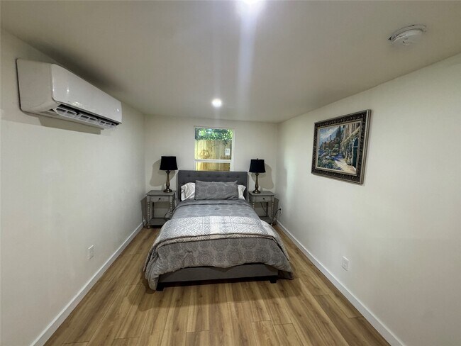 Building Photo - 4716 Siegel St