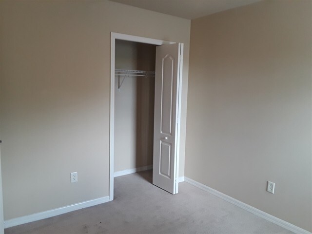 Building Photo - 1025 Windton Oak Dr