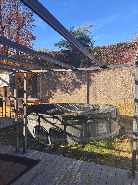 Building Photo - 466 Windsor Dr