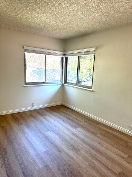 Building Photo - 2207 Moss Ct