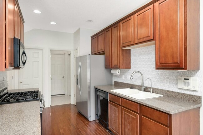 Building Photo - 15865 Porchlight Ln