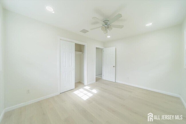 Building Photo - 54 Bergen St