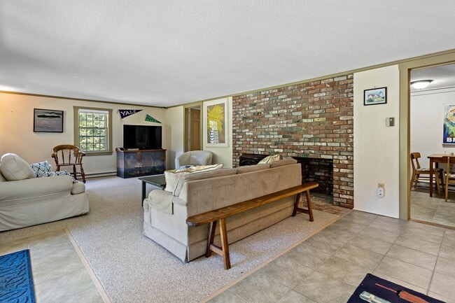 Building Photo - 53 Bayberry Ln