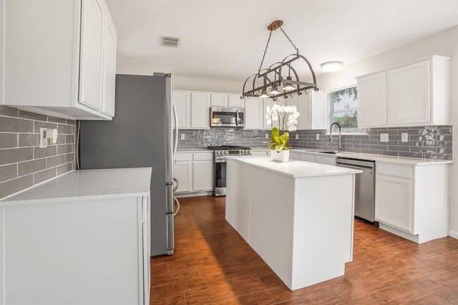 Building Photo - 403 Mystic Glen Loop