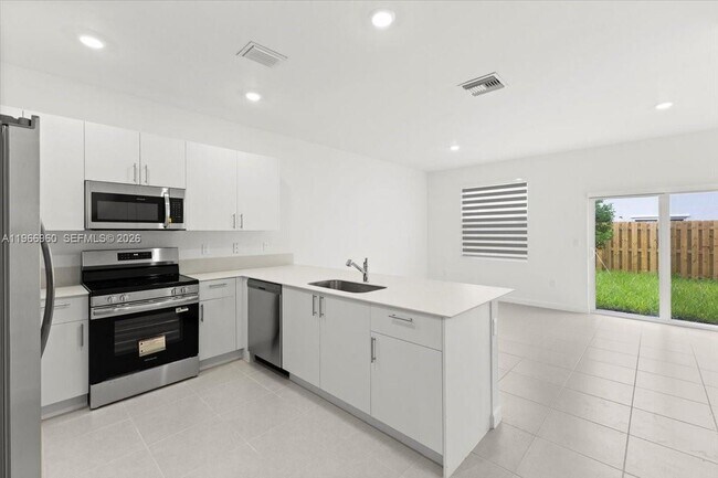 Building Photo - 35670 SW 178th Ct